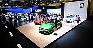 Mercedes-Benz E-Serisi Coupé ve All-Terrain modelleri ile Mercedes-AMG GT R İlk Kez İstanbul Autoshow'da..