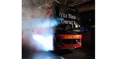 Mercedes-Benz Türk, 100 bininci otobüsünü Altur Turizm'e teslim etti