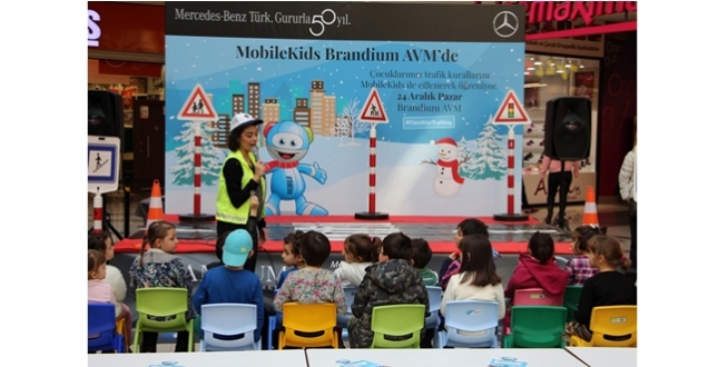 Mercedes-Benz Türk’ün MobileKids Trafik Eğitim Projesi,  İstanbul’da çocuklarla buluştu