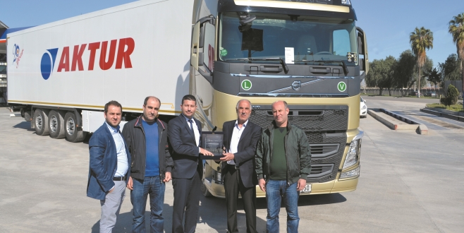 Mersinli Aktur Taşımacılık, kuruluşunun 20’inci yılını iki adet yeni kabin FH 540hp Volvo çekiciyle taçlandırdı