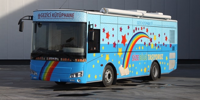 Otokar’ın ürettiği gezici kütüphaneler tüm yurda bilgi taşıyor