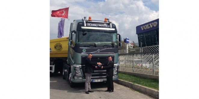 Tezcan Asfalt, filosuna ilk Volvo Kamyon’u dahil etti