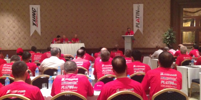 YİĞİT AKÜ BAYİLERİYLE 2015 YILI HEDEFLERİNİ BELİRLEDİ