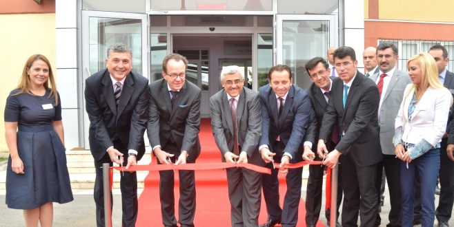 Mercedes-Benz Türk’ten   meslek liselerine teknolojik destek