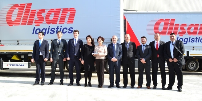 Alışan Lojistik filosuna 30 Tırsan Perdeli Maxima kattı