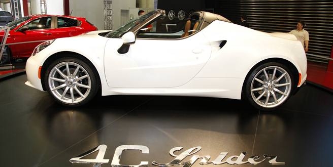 Alfa Romeo 4C Spider Türkiye’de!