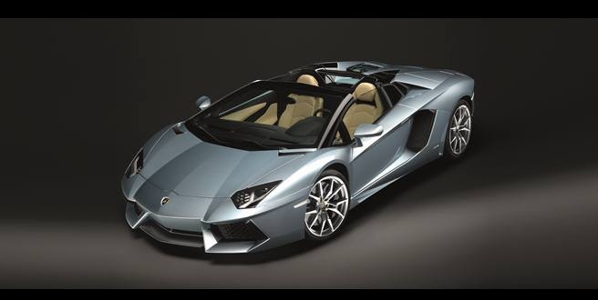 LAMBORGHİNİ’NİN BOĞALARI İSTANBUL AUTOSHOW’DA SERGİLENİYOR