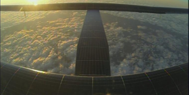 Güneş enerjili uçak Solar Impulse Büyük Okyanus’un üçte birini aştı