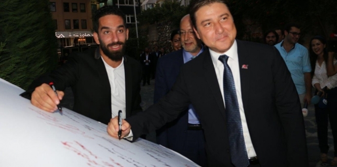 Lassa ve Arda Turan yılın en sağlam anlaşmasına imza attı