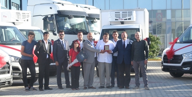HYUNDAI TRUCK&BUS YETKİLİ SATICISI ÖMER EKBİÇ GROUP İLK HYUNDAI H350 FİLOSUNU ERZURUM’A TESLİM ETTİ
