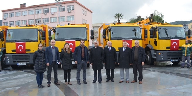 SÖKE BELEDİYESİ, YENİLENEN ATIK TOPLAMA FİLOSU İLE TEMİZLİKTE YENİ DÖNEM BAŞLATIYOR.