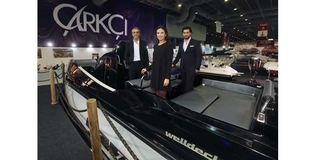 YAT GÖRÜNÜMLÜ KAMARALI ZAR 87 BOT, SİYAHIN ASALETİNİ DENİZLE BULUŞTURDU.