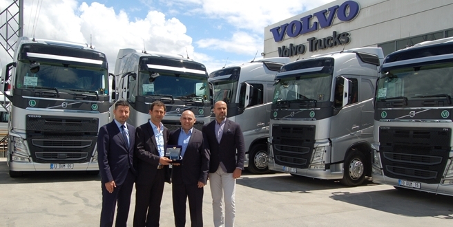 Arıç Lojistik filosuna 40 adet yeni Volvo FH çekici ekledi.