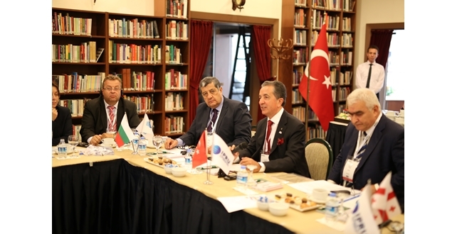 IPRU Yönetim Kurulu Comvex Fuarı’nda toplandı