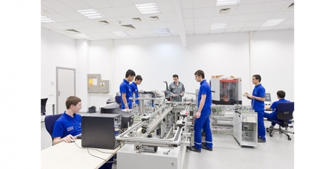 Mercedes-Benz Türk, Hoşdere Teknik Eğitim Merkezi’nin Kapılarını Özel Sektöre Açtı