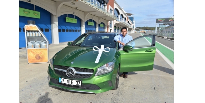 Mercedes-Benz’in orijinal yağını kullandı, A-Serisi otomobil kazandı
