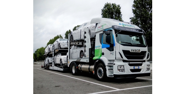 Iveco ve i-FAST Otomotiv Lojistiği: Sıvılaştırılmış doğal gazla çalışan Stralis NP’nin ilk kullanıcısı