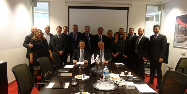 DEMİRÖREN VE ROSNEFT GRUPLARI TÜRKİYE’YE MOTORİN SEVKİYATI KONUSUNDA ANLAŞMA İMZALADI.