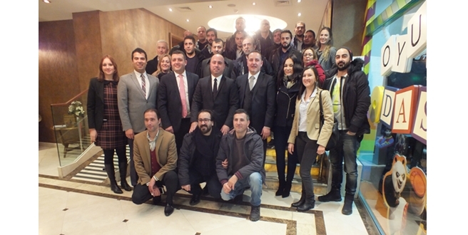 MERCEDES-BENZ TÜRK OTOBÜS GRUBU YÖNETİCİLERİ SEKTÖR BASINI İLE BİR ARAYA GELDİ