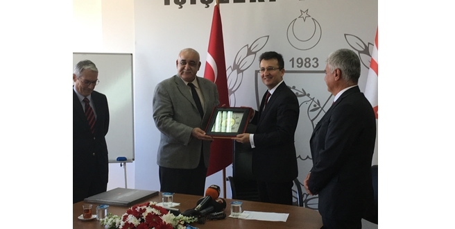 Türkiye, KKTC’ye 16 adet Ford Trucks kamyon hediye etti