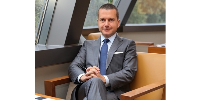 U.N. Ro-Ro yönetiminde bayrak değişimi