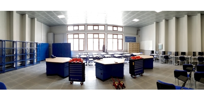 Mercedes-Benz Türk’ten Mesleki ve Teknik Anadolu Liselerine Teknolojik Destek