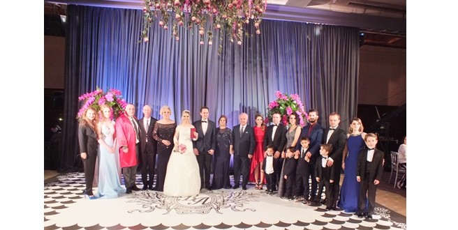 Altun Ailesi’nin düğün mutluluğu..