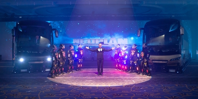 NEOPLAN Yeni Tourliner, sektör standartlarını yeni baştan belirliyor..