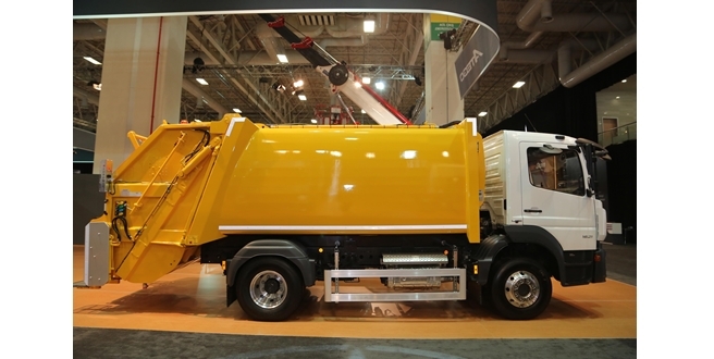 Yeni Mercedes Atego ve Arocs atık yönetim teknolojisini değiştiriyor