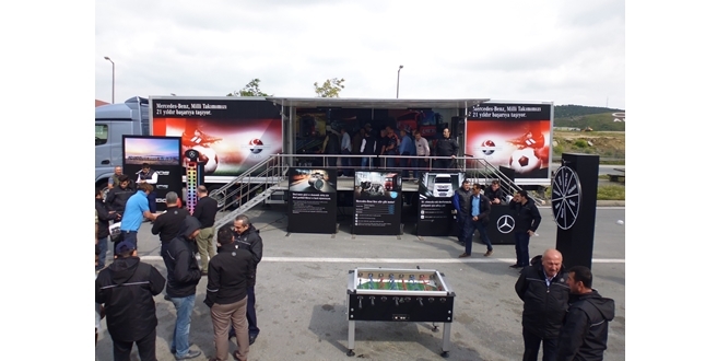Mercedes-Benz Türk, “Kuru Pilav Günü”nde kamyon şoförleri ile buluştu