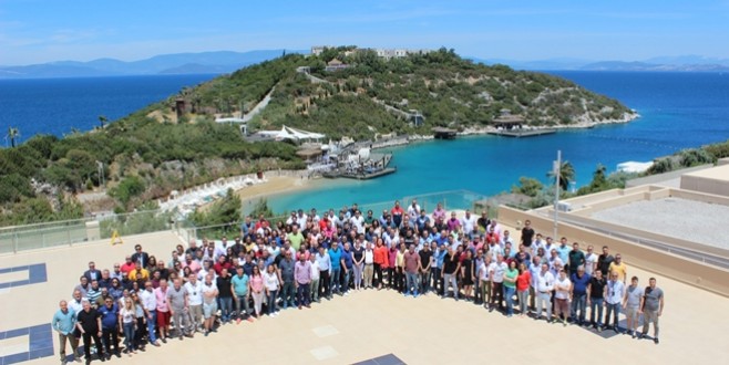 Mercedes- Benz Türk yetkili bayileri bir araya geldi.
