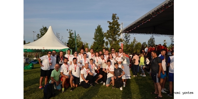 Mercedes-Benz Türk, Maltepe’de düzenlenen 2017 Kurumlar Arası Dragon Festivali’nde Federasyon Kupası’nın sahibi oldu