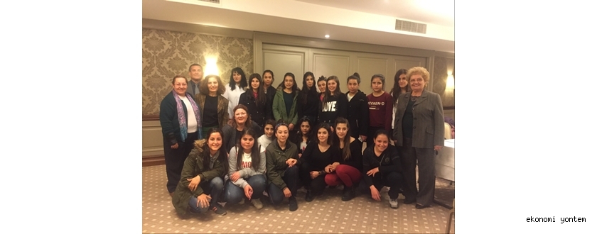 Mercedes-Benz Türk Gaziantep’de “Yıldız Kızlarla” buluştu