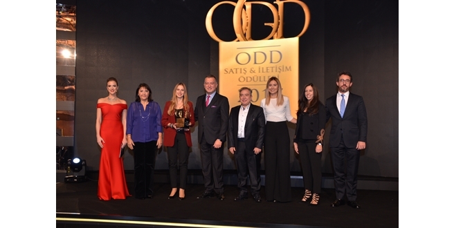 Mercedes-Benz Türk’e 50. yılında iki özel ödül