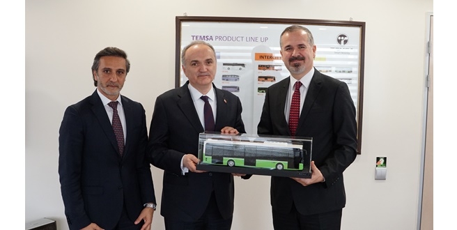 Bilim, Sanayi ve Teknoloji Bakanı Faruk Özlü, MD9 ElectriCITY’i Adana’da test etti