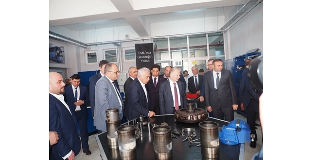 Mercedes-Benz Türk’ten Mesleki ve Teknik Anadolu Liselerine Teknolojik Destek