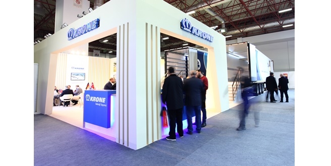 KRONE HER PLATFORMDA TÜRK NAKLİYECİSİNİN YANINDA..