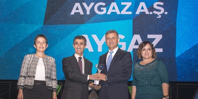AYGAZ’A KRİSTAL BARET ÖDÜLÜ