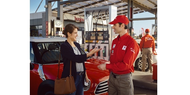İzmir’deki TOTAL istasyonları işaret dilinde hizmet vermeye başlıyor