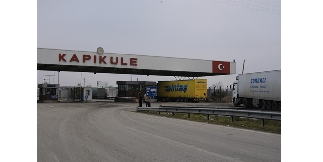 TİCARET BAKANLIĞI, KAPIKULE SINIR KAPISINDAKİ BEKLEMELERİ AZALTACAK ÖNLEMLERİ HAYATA GEÇİRİYOR!