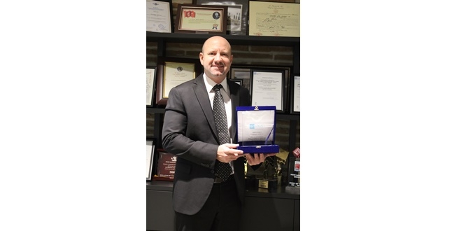 Fevzi Gandur Lojistik müşterisi  HMY Teknogon tarafından ödüllendirildi.