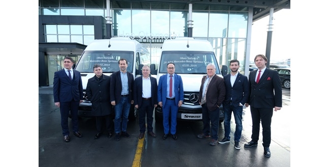 Mercedes-Benz Türk, yılın ilk filo teslimatını Ofses Turizm’e yaptı