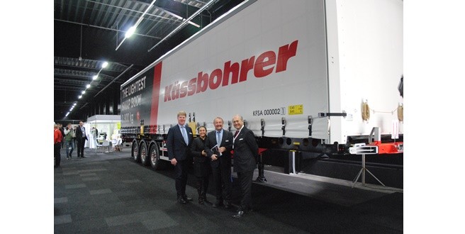 Tırsan, Trans-Log Fuarı’nda İnovasyon Şampiyonu Konteyner Şasi Aracını Sergiledi