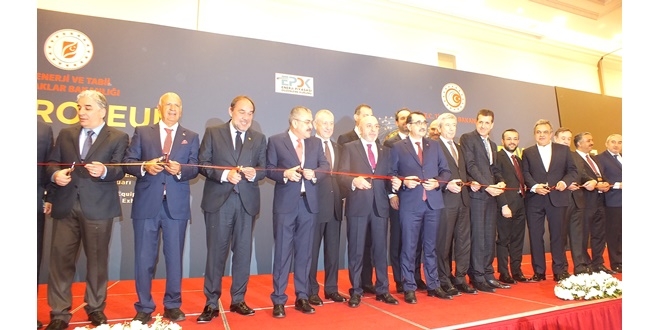 “Petroleum Istanbul 2019” Enerji ve Tabii Kaynaklar Bakanı Fatih Dönmez tarafından açıldı…