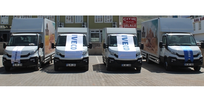 Iveco Ankara yetkili satıcısı Özgözde Otomotiv, 2 firmaya 11 adet araç teslim etti