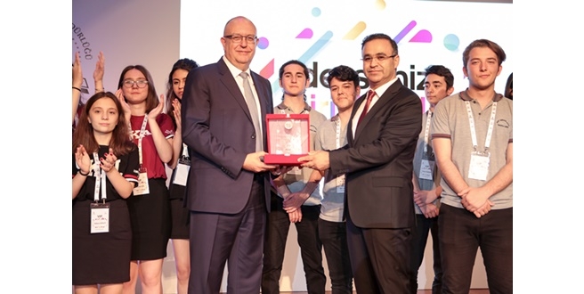 SOCAR Türkiye ve İzmir İl Milli Eğitim Müdürlüğü’nün ‘Dersimiz: Girişimcilik’ projesinin ilk dönemi tamamlandı