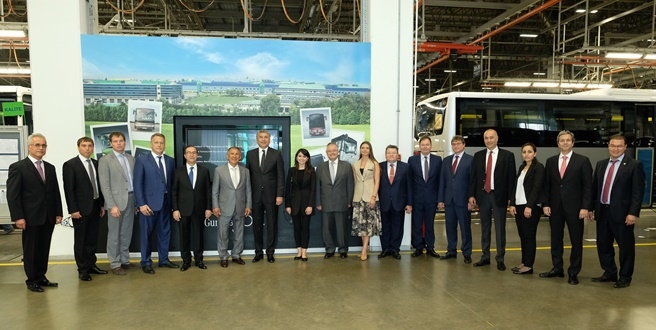 Tataristan Cumhurbaşkanı Mercedes-Benz Türk Hoşdere Otobüs Fabrikası’nı ziyaret etti