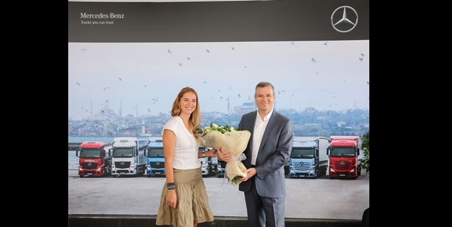 BAHADIR ÖZBAYIR MERCEDES-BENZ TÜRK’e VEDA ETTİ