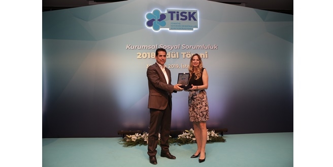 Mercedes-Benz Türk’ün Her Kızımız Bir Yıldız Projesi’ne TİSK’ten ödül