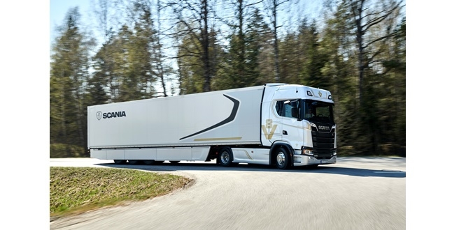 Scania’nın Efsane Motoru ‘V8’  50’nci Yaşını Kutluyor